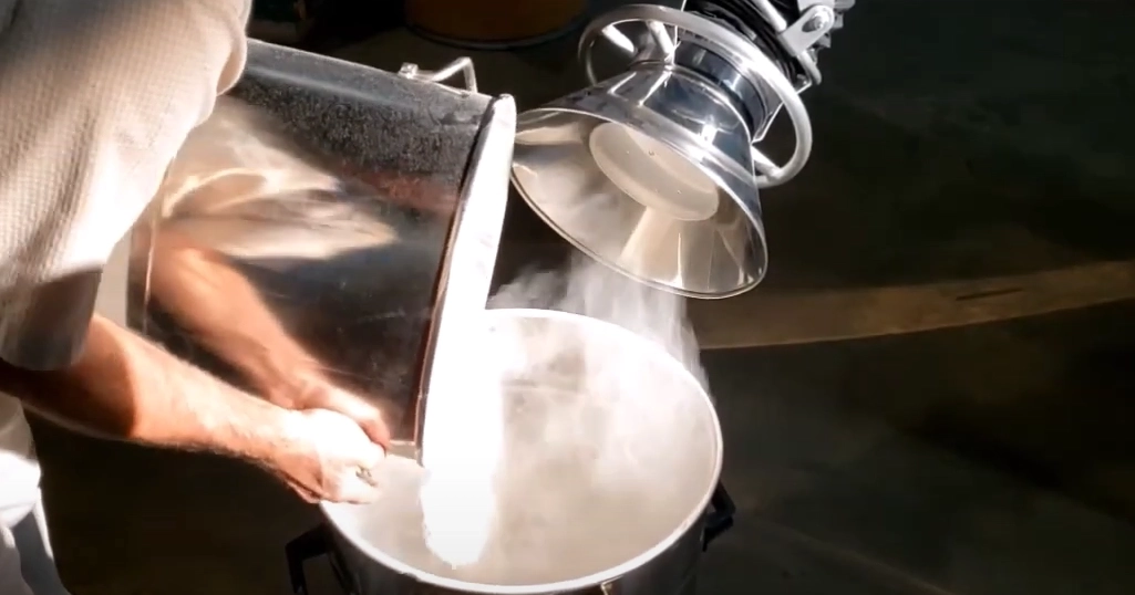 Stationary dust collector at a process-dust source