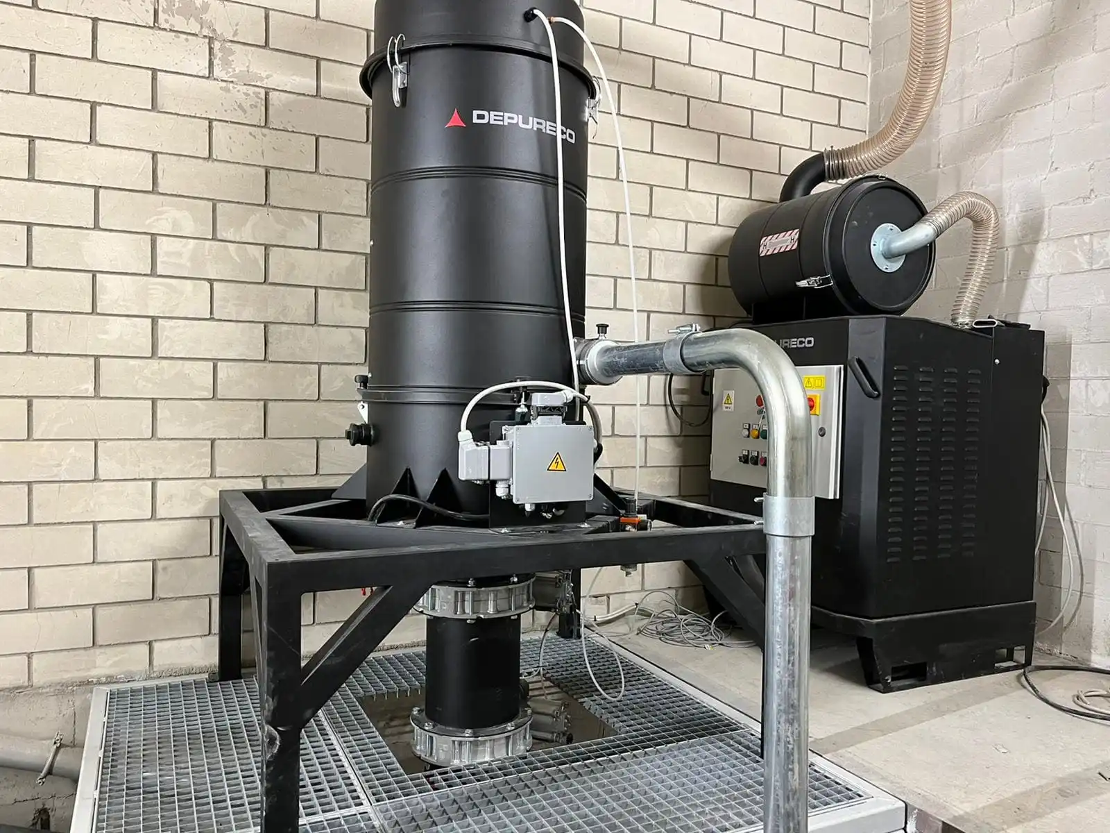 Example installation of a centralised vacuum system