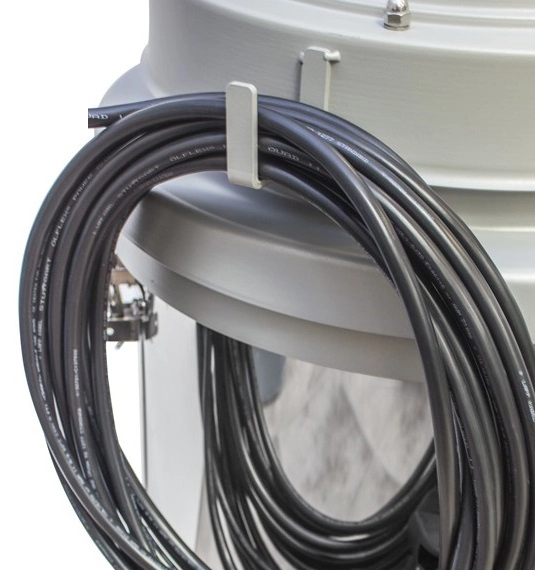 Cable holder hook on the motor unit &mdash; included
