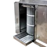 10 L udtagelig støvskuffe i rustfri udførelse.